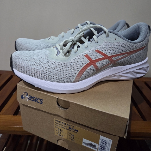 ASICS Men's Versablast 2 Light Sage/Spice Latte Sneakers Size 11.5 - Picture 1 of 10